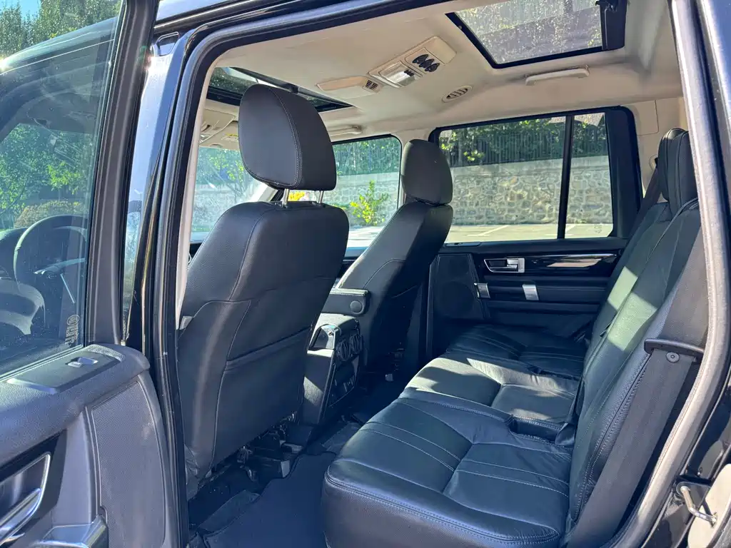 Land Rover Discovery — миниатюра 12