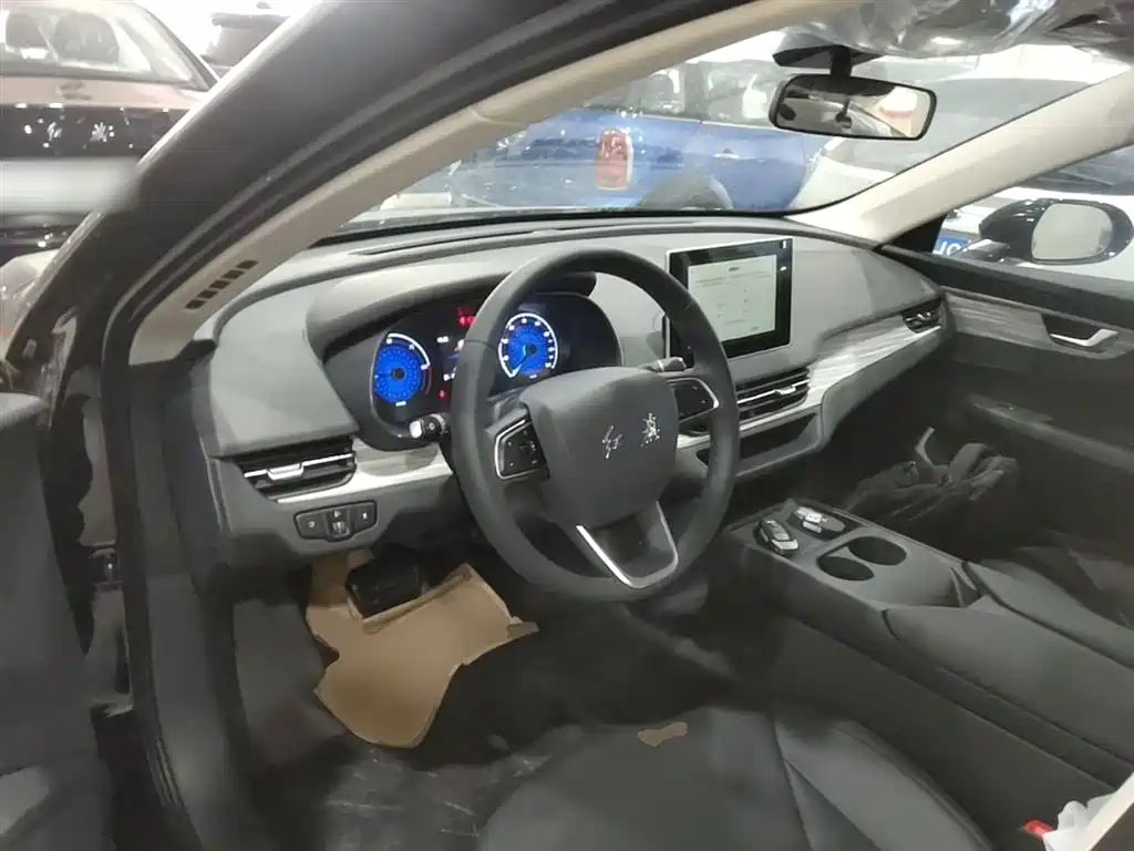 Hongqi E-QM5 2025 500km