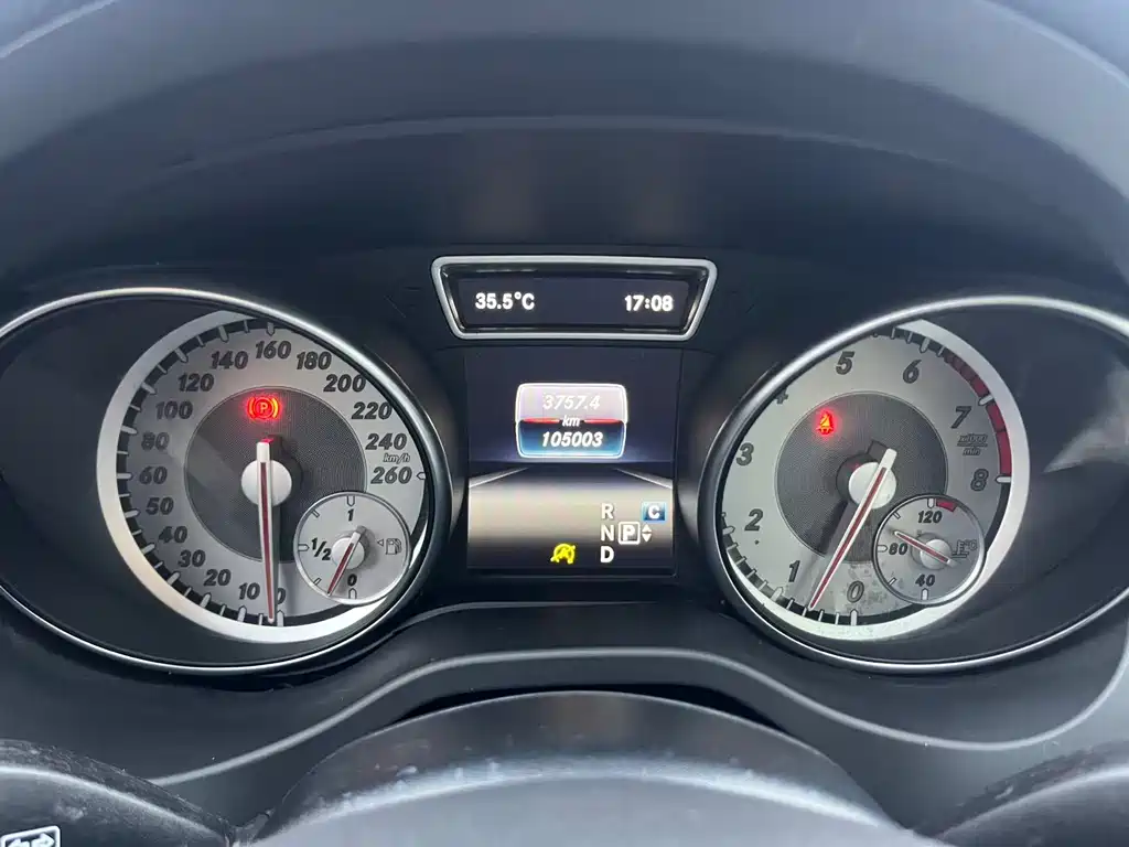 Mercedes-Benz GLA 2016 GLA 220 4MATIC Fashion