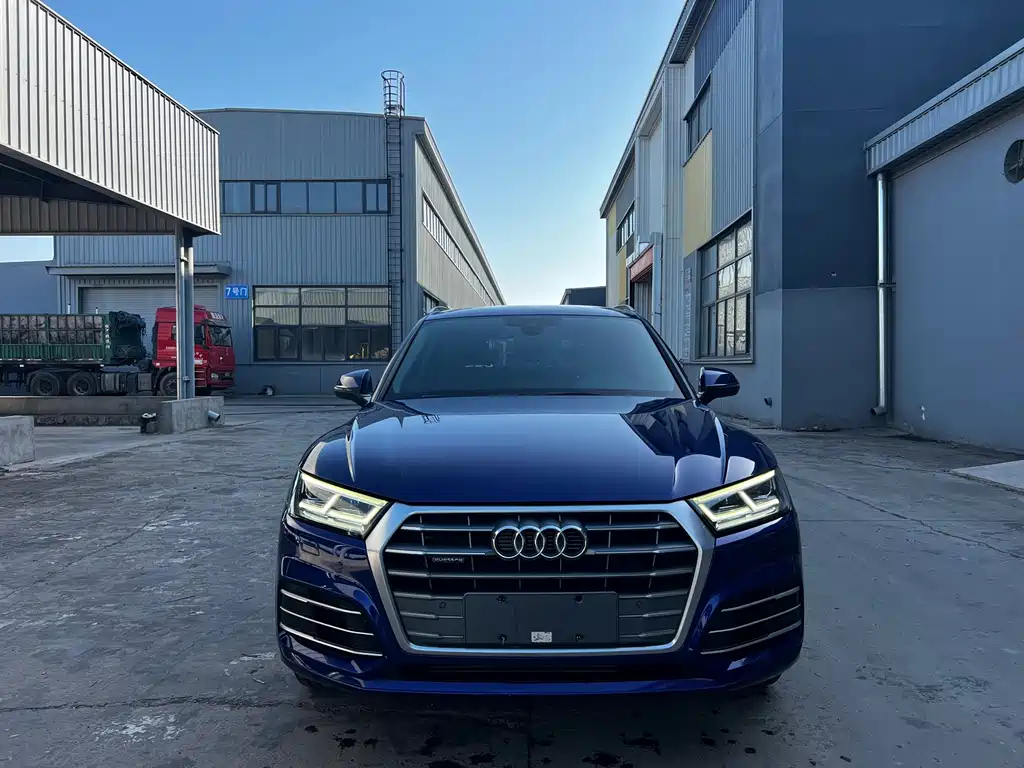 Audi Q5L — миниатюра 2