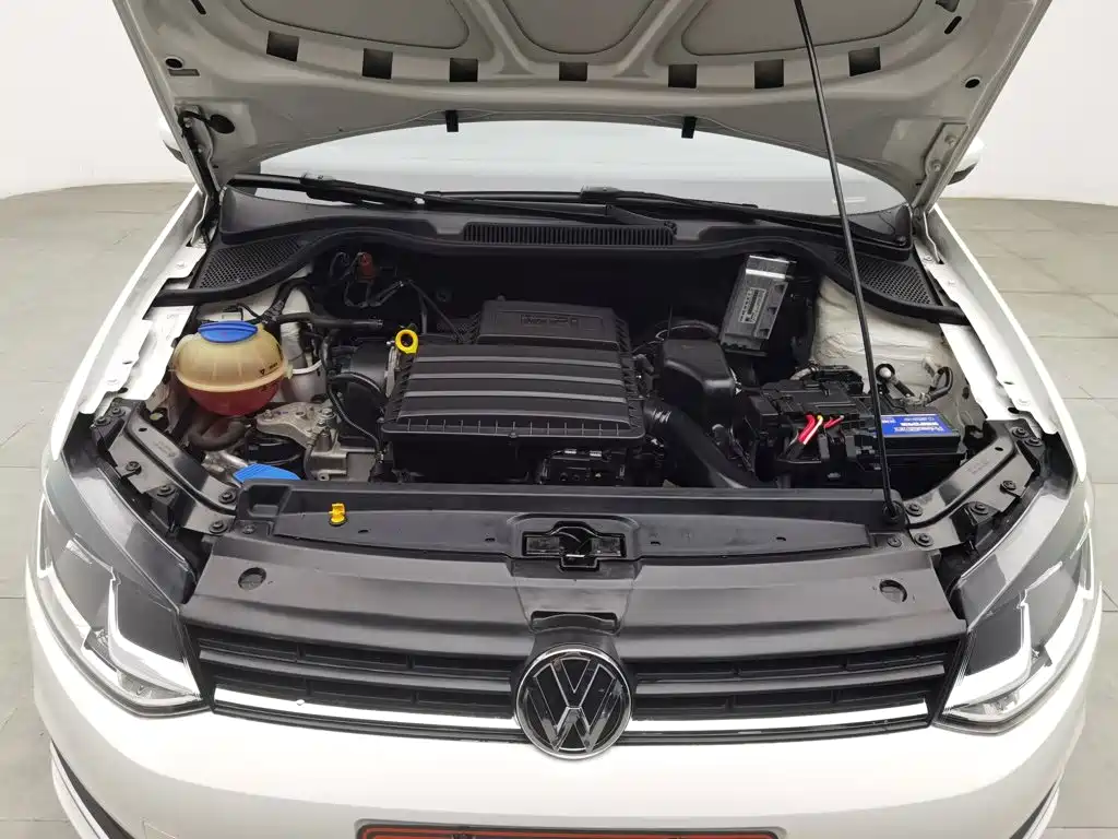 Volkswagen Polo — миниатюра 6