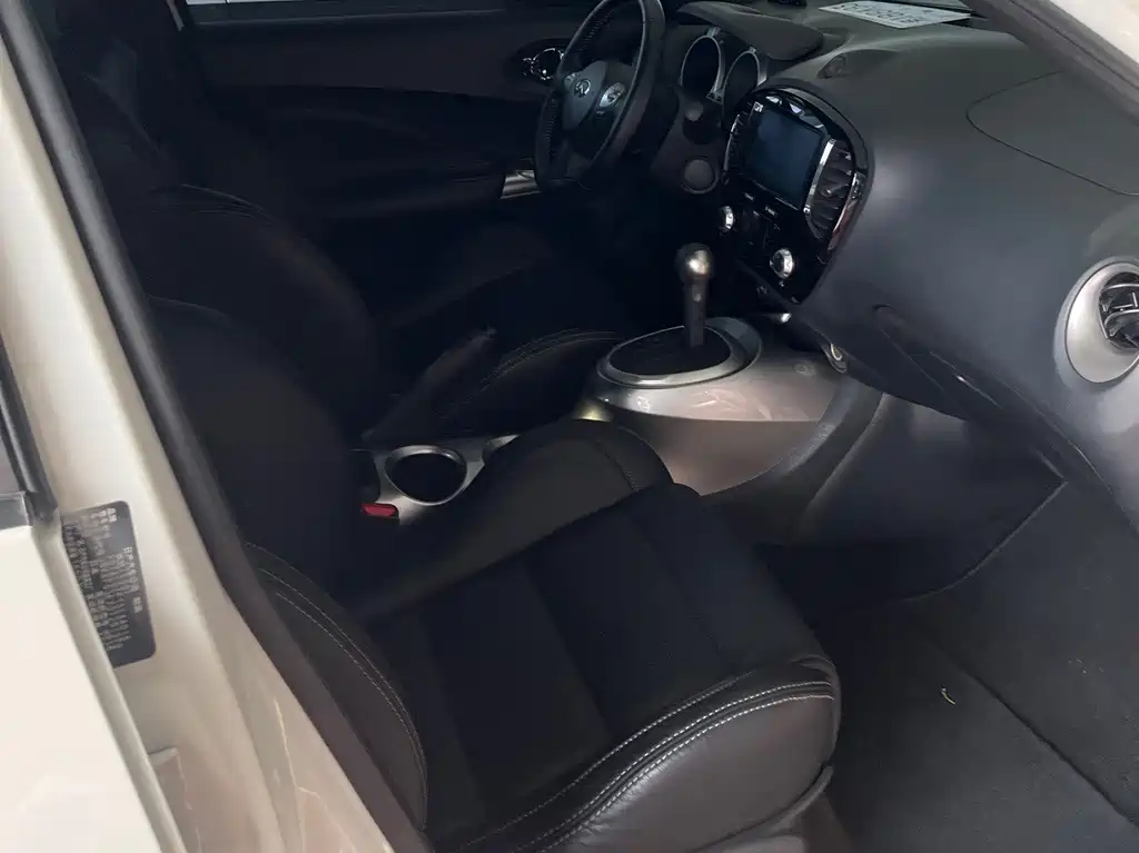 Infiniti ESQ — миниатюра 4