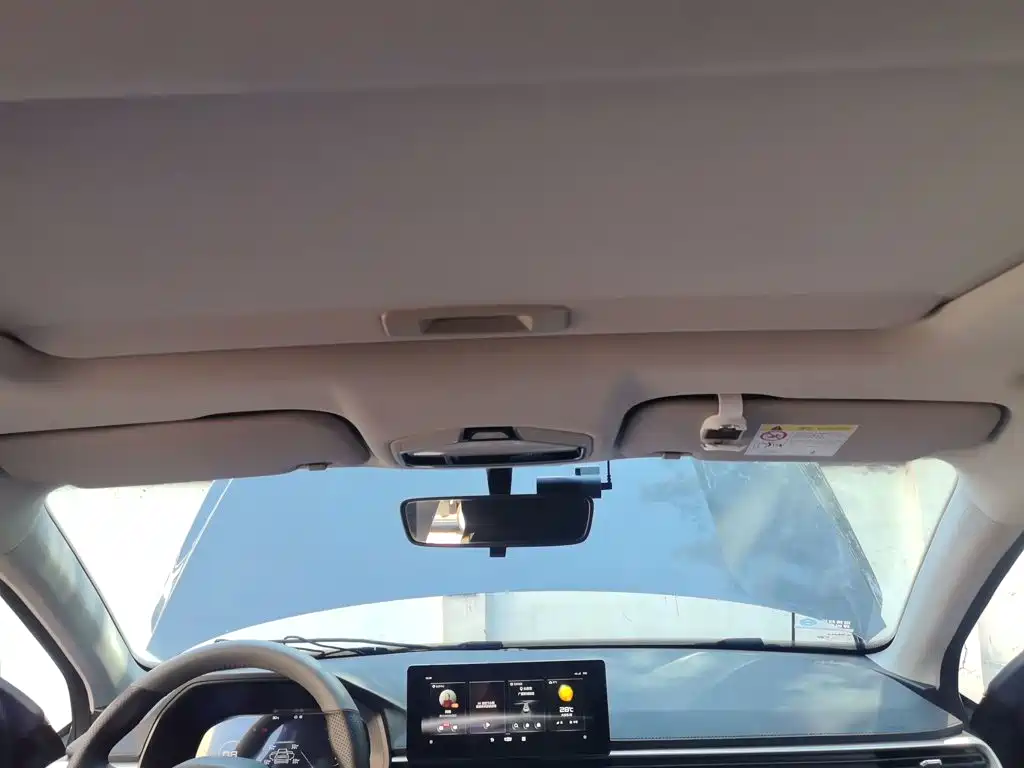 Geely Emgrand — миниатюра 14