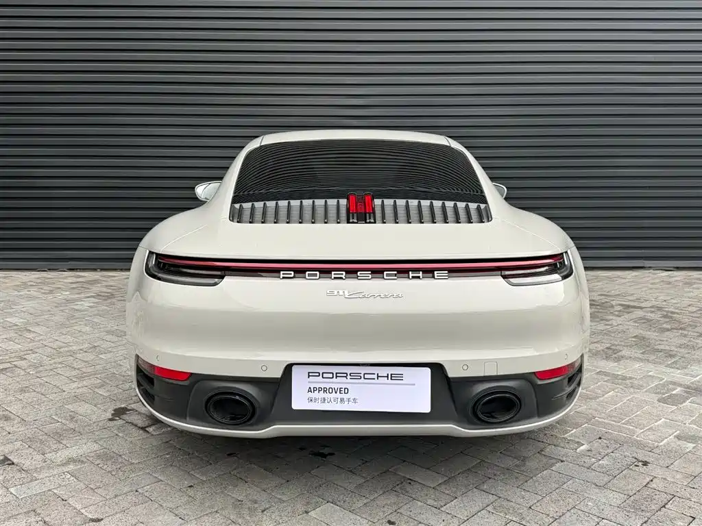 PORSCHE 911