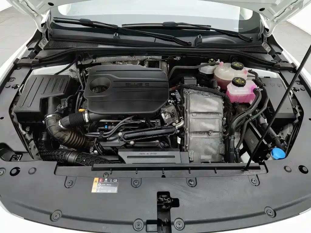 Roewe D7 — миниатюра 6