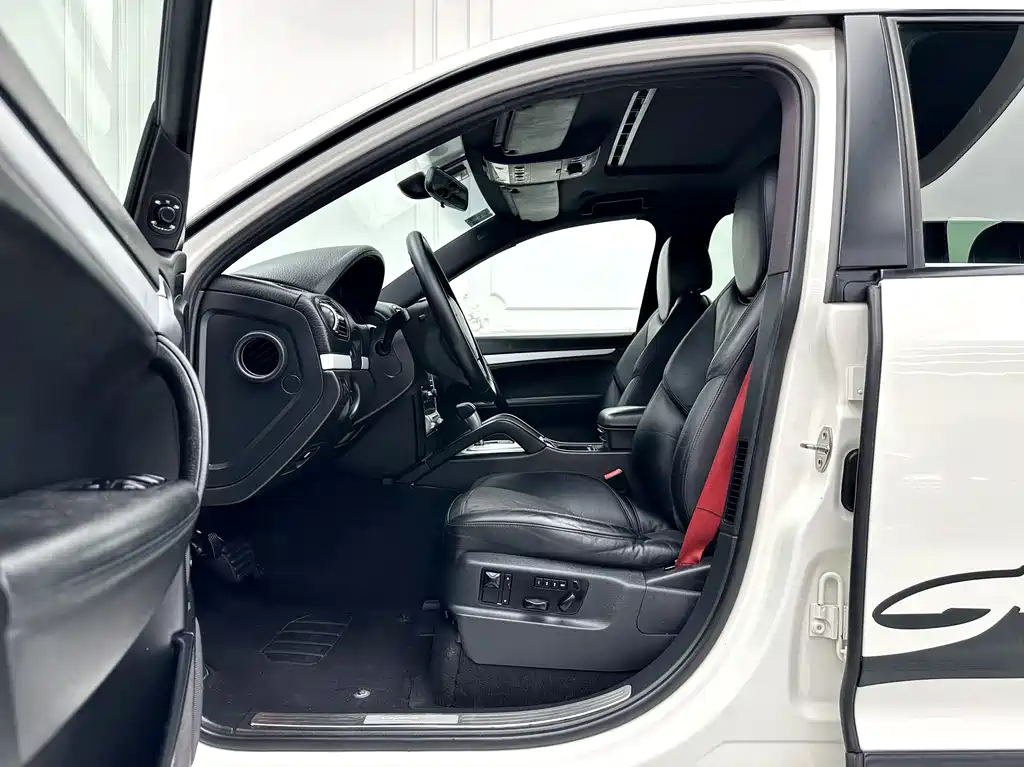 Porsche Cayenne 2010 Edition SportDesign 3.6L