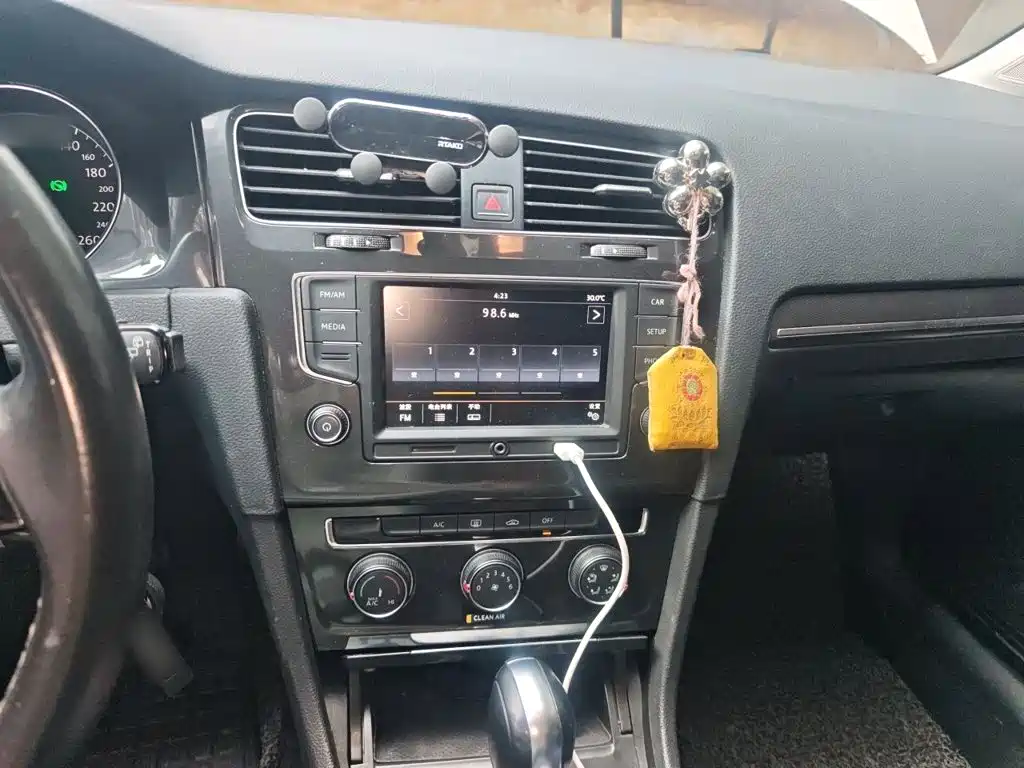 Volkswagen Golf — миниатюра 6