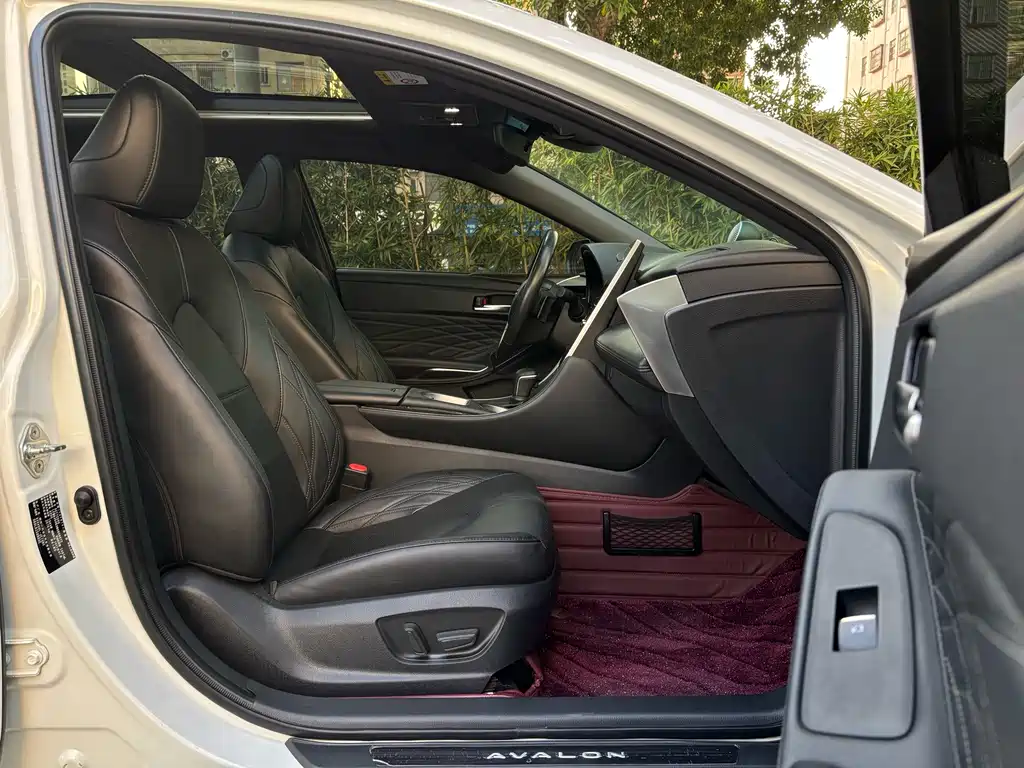 Toyota Avalon — миниатюра 10