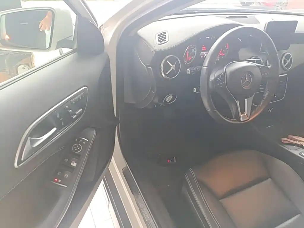 Mercedes-Benz GLA — миниатюра 16