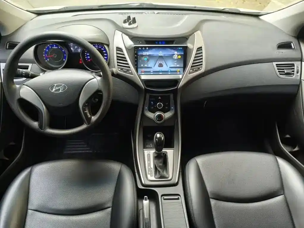 Hyundai Elantra Langdong — миниатюра 5