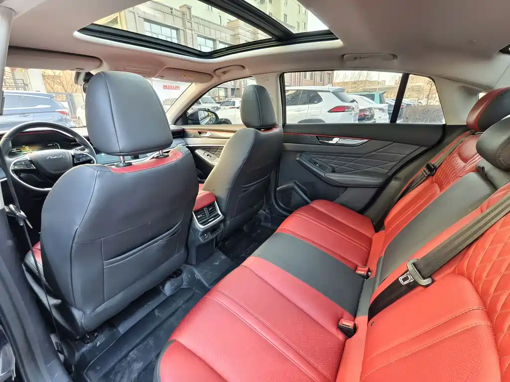 DONGFENG YI HYUN MAX