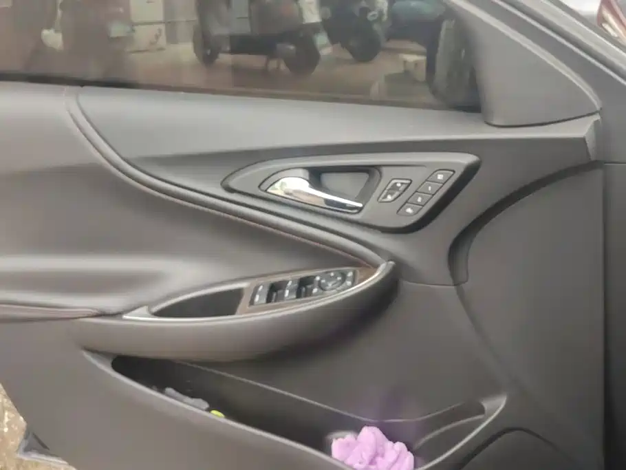 Chevrolet Malibu XL — миниатюра 6