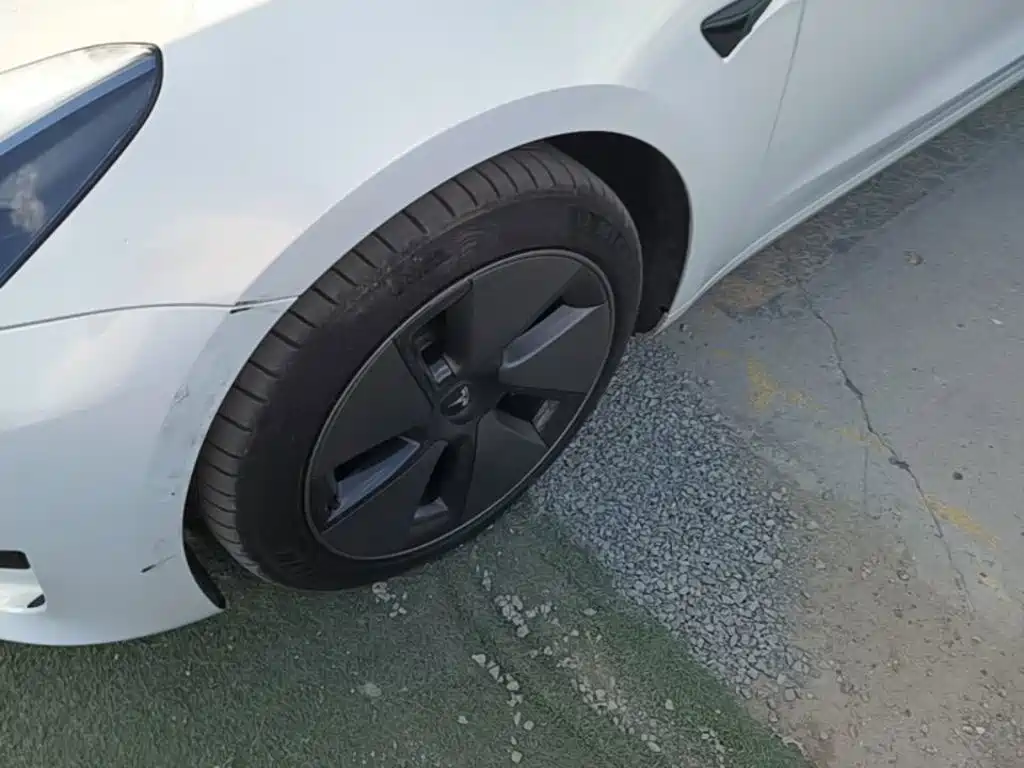 Tesla Model 3 — миниатюра 23