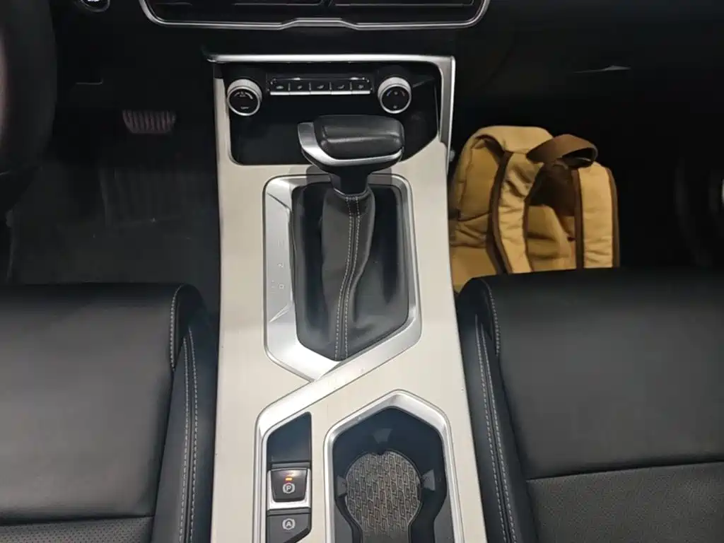 Geely Binyue — миниатюра 14