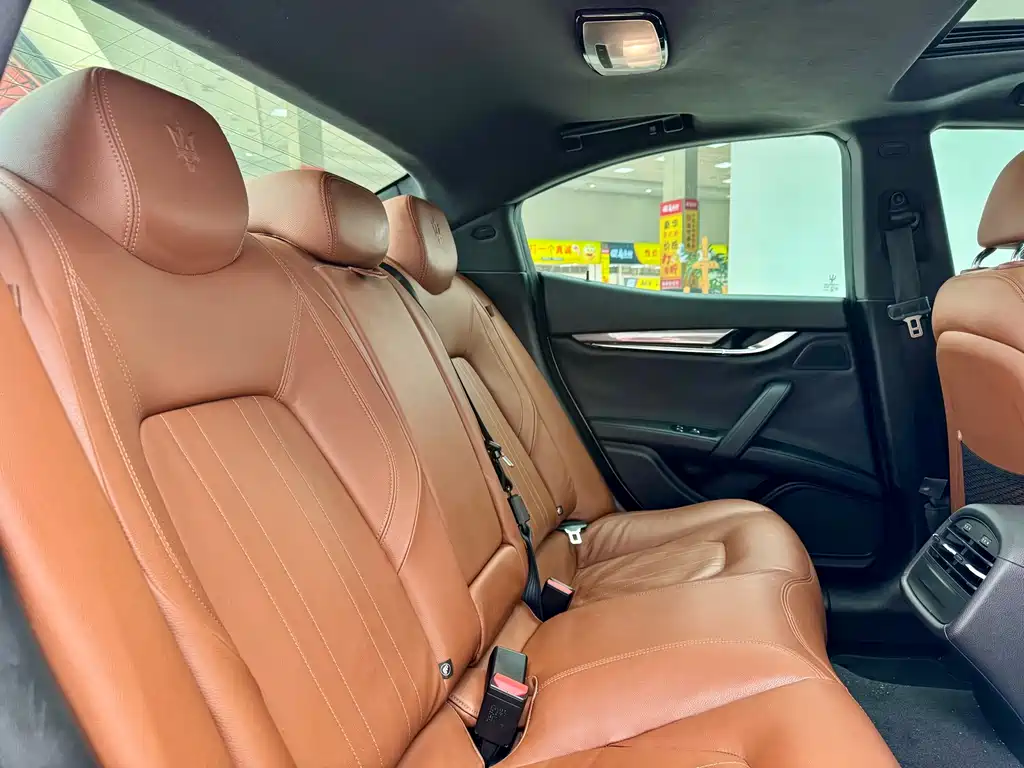 Maserati Ghibli — миниатюра 11