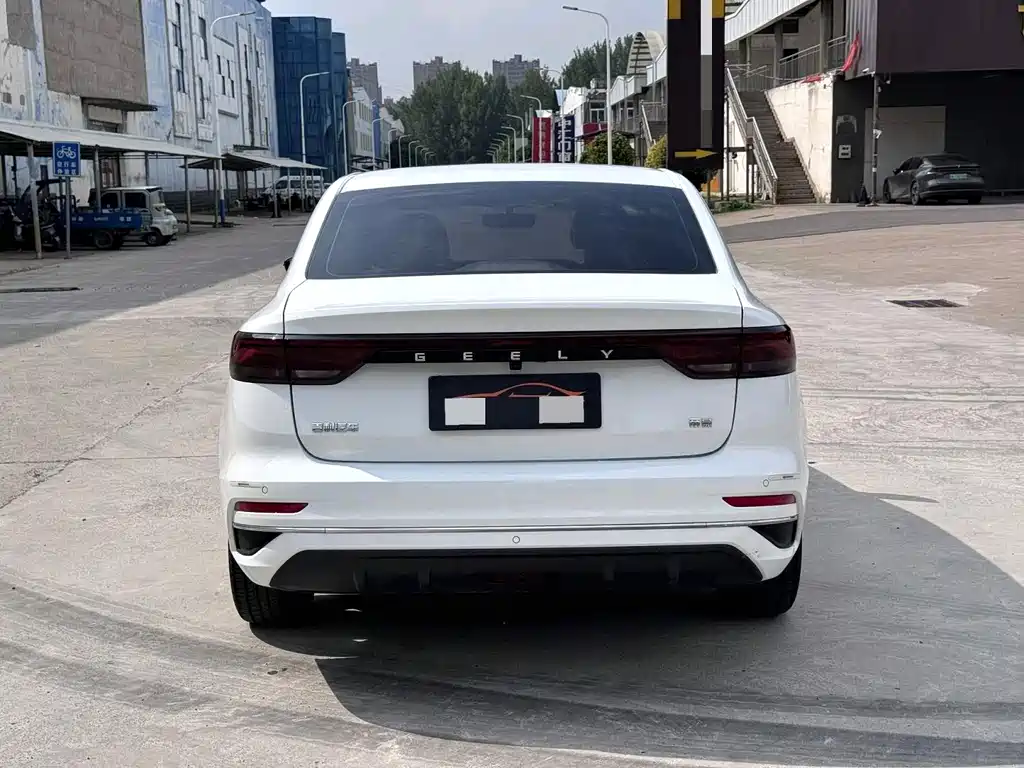 Geely Emgrand — миниатюра 9