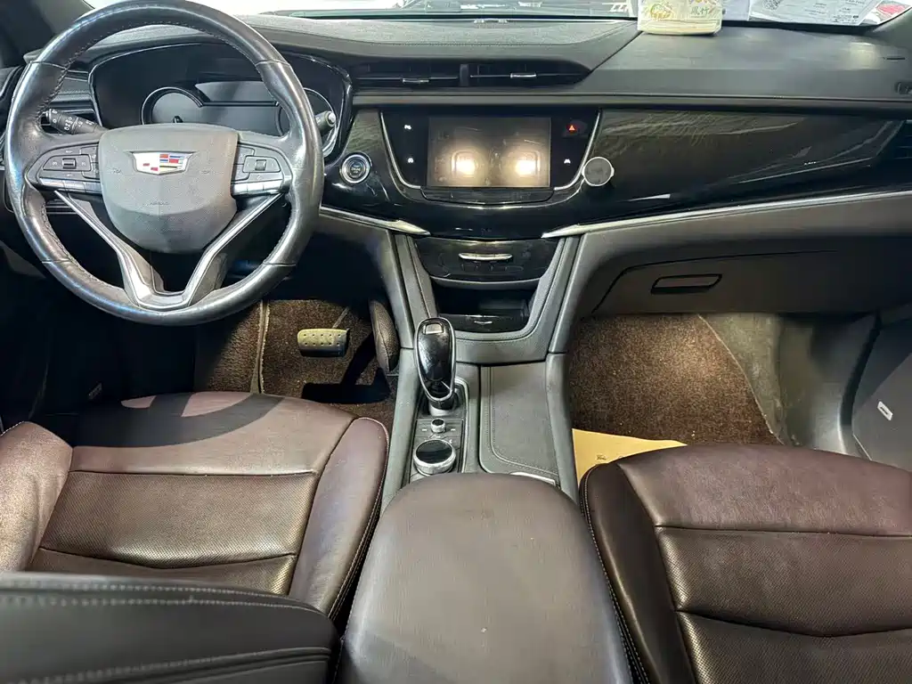 Cadillac XT6 2020 28T мест Luxury