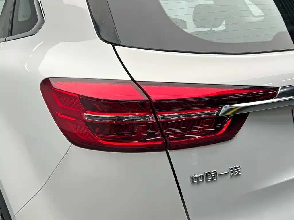 Hongqi Hongqi HS5 — миниатюра 10