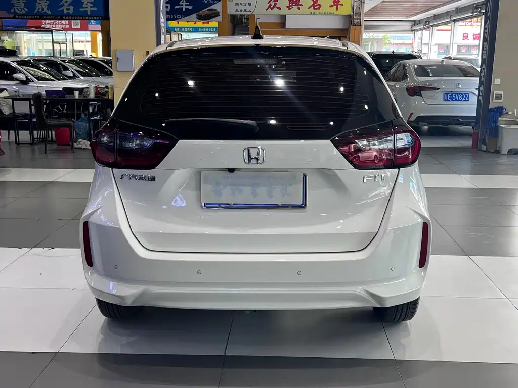 Honda Fit — миниатюра 5