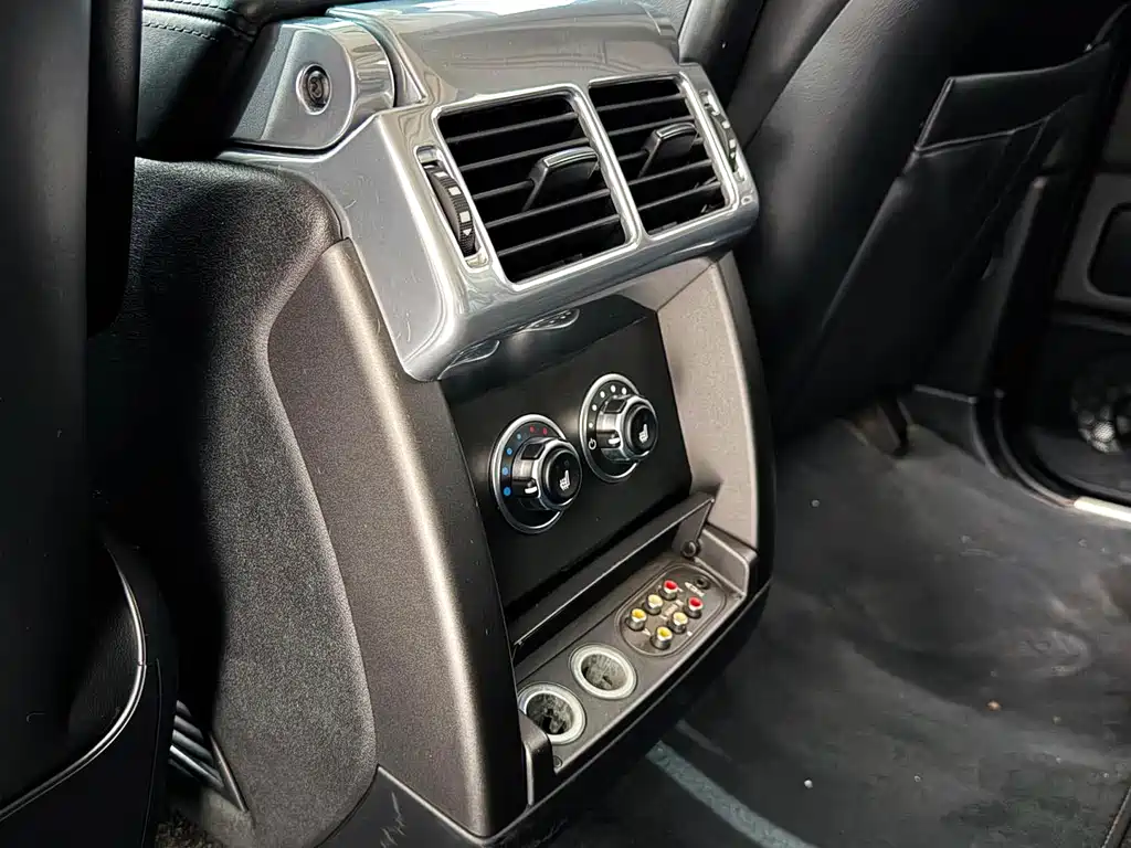 Land Rover Range Rover — миниатюра 11