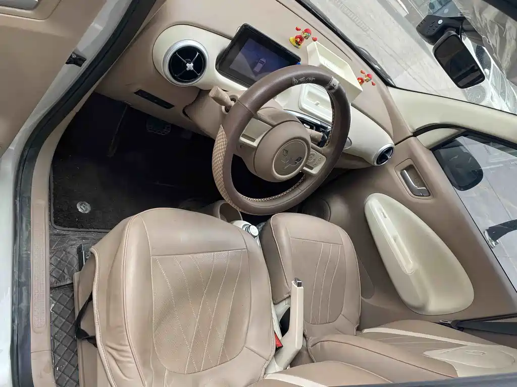 Wuling MINIEV — миниатюра 8
