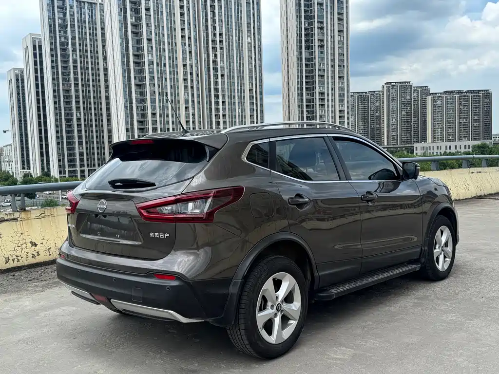 Nissan Qashqai — миниатюра 14