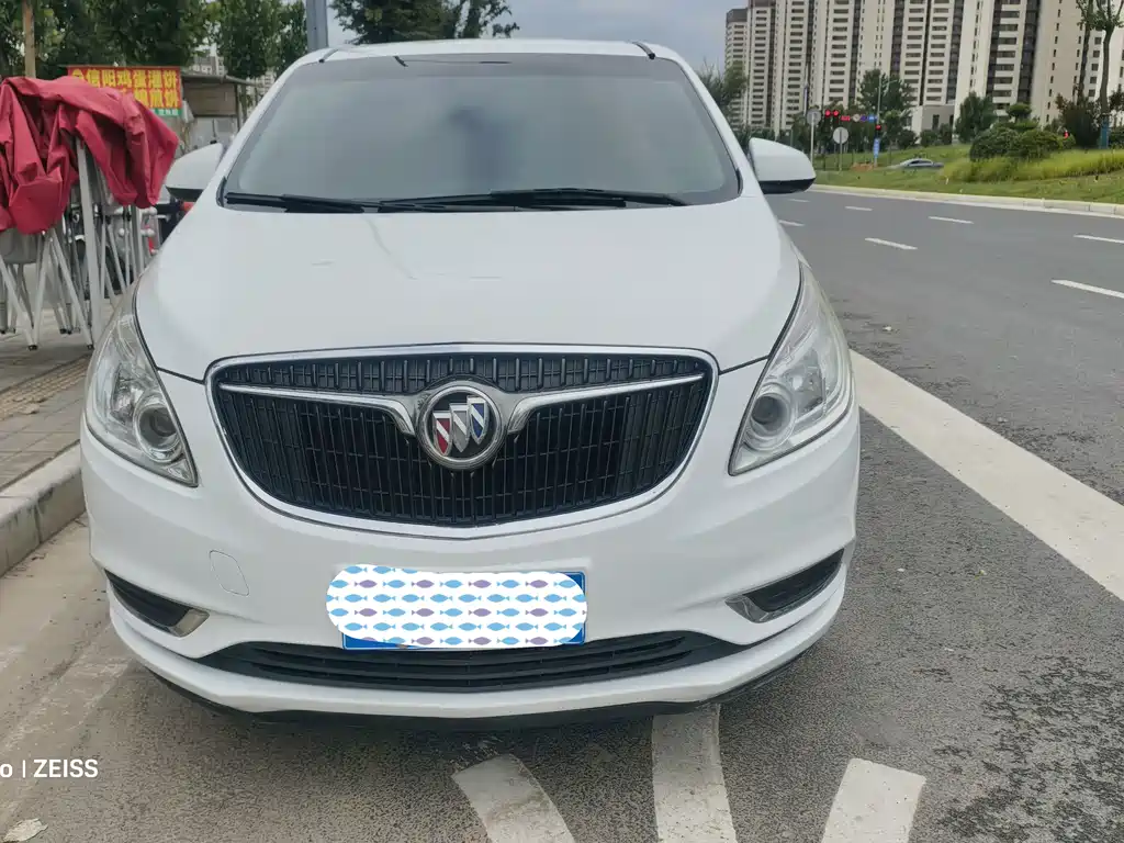 Buick GL8 — миниатюра 2