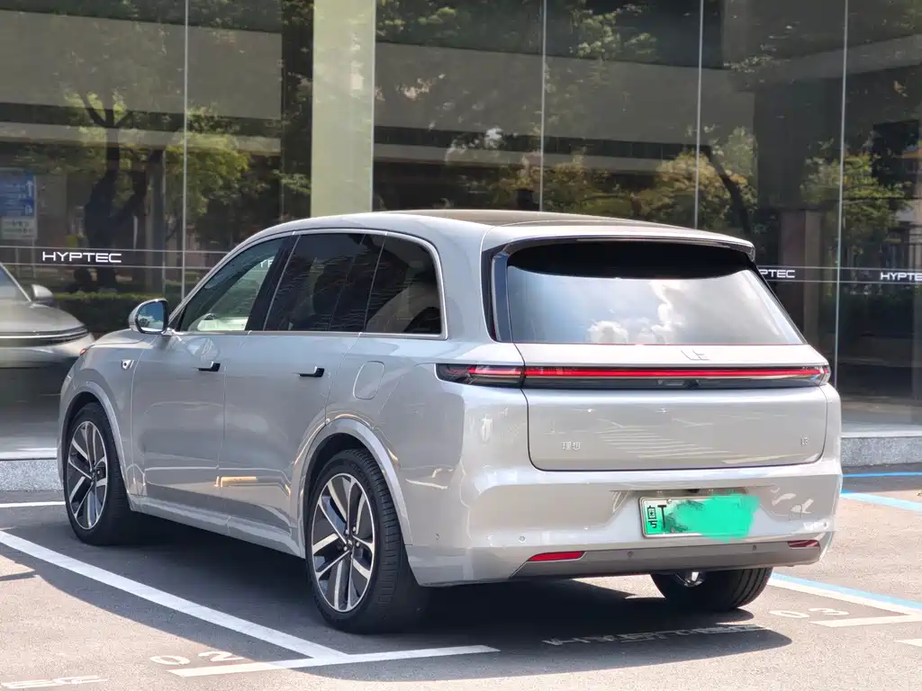 Li Auto IDEAL L8