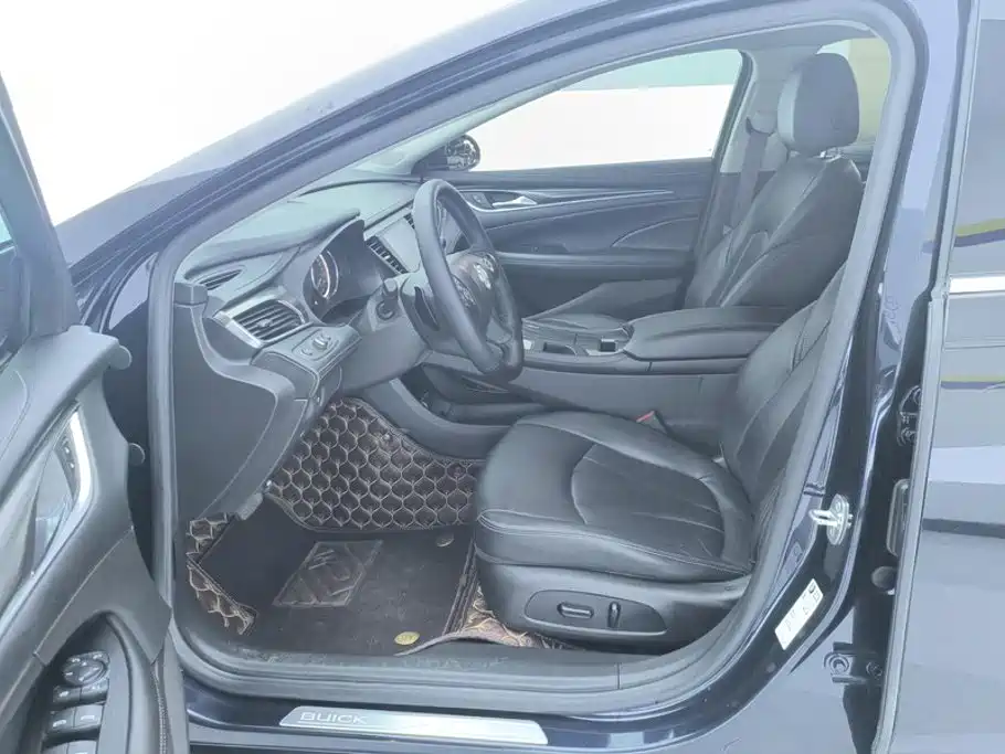 Buick LaCrosse — миниатюра 9