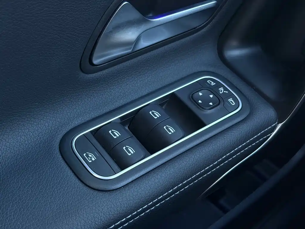 Mercedes-Benz A-Class — миниатюра 18