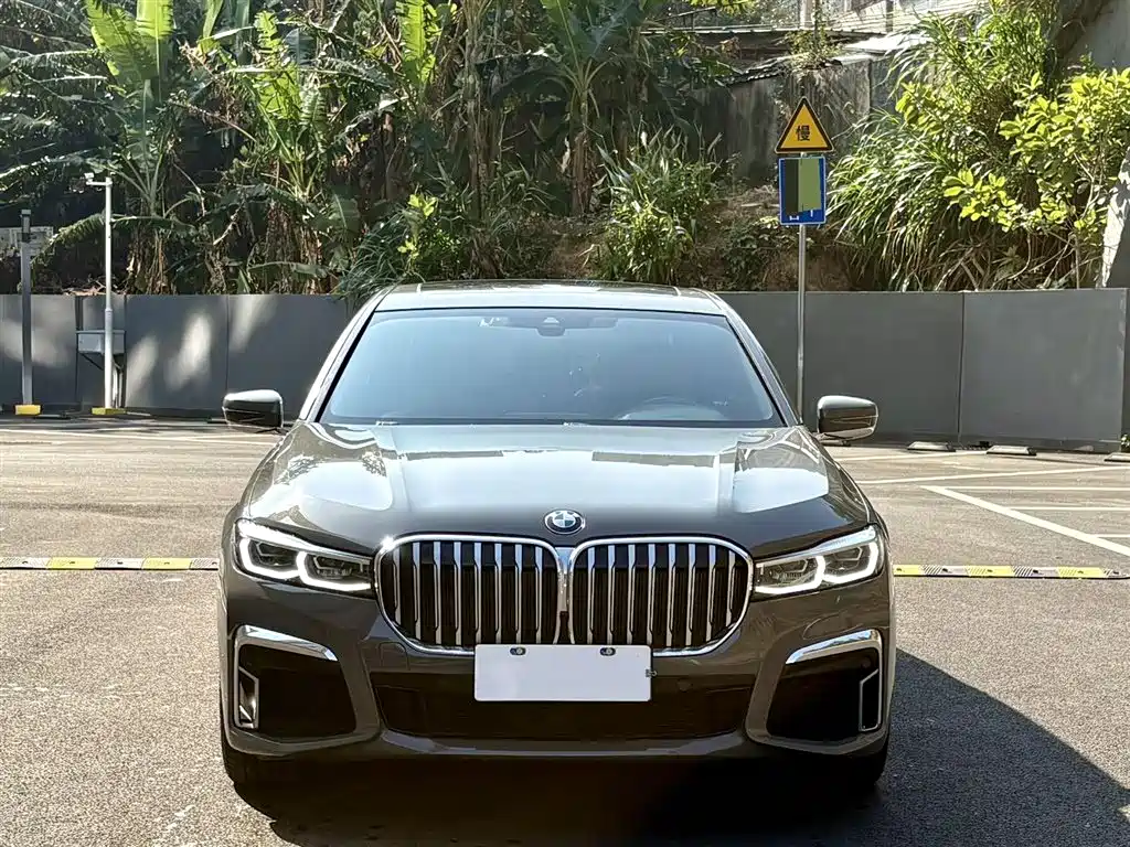 BMW 7 SERIES