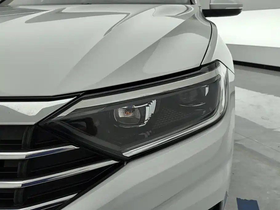 Volkswagen Sagitar — миниатюра 5