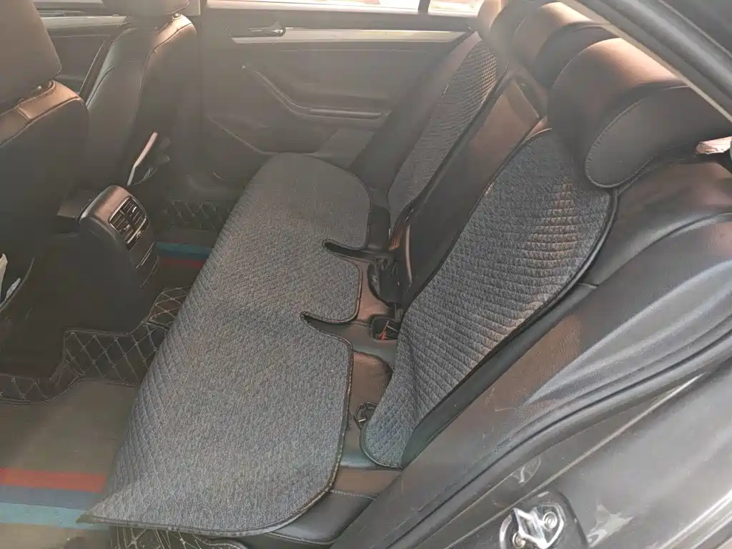 Volkswagen Sagitar — миниатюра 18