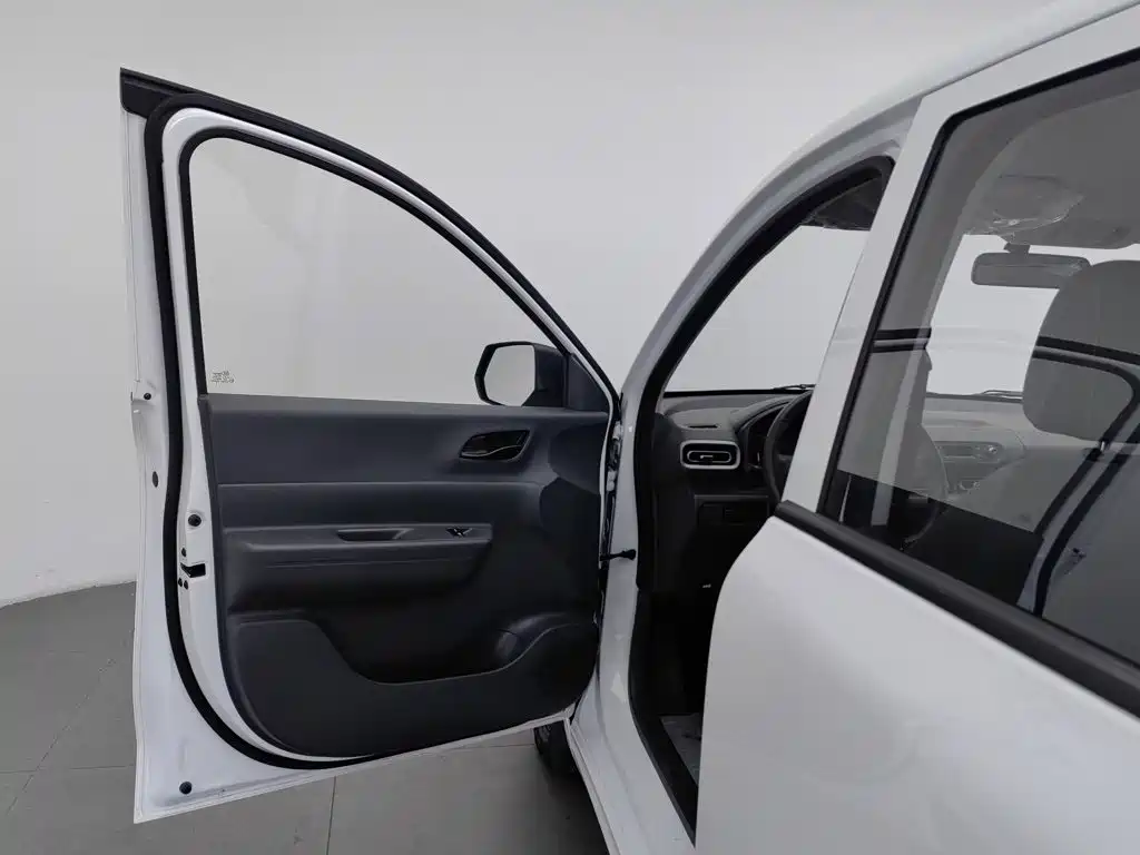 Wuling Hongguang EV — миниатюра 8