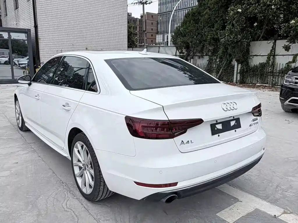 Audi A4L 2018 30 40 TFSI Fashion