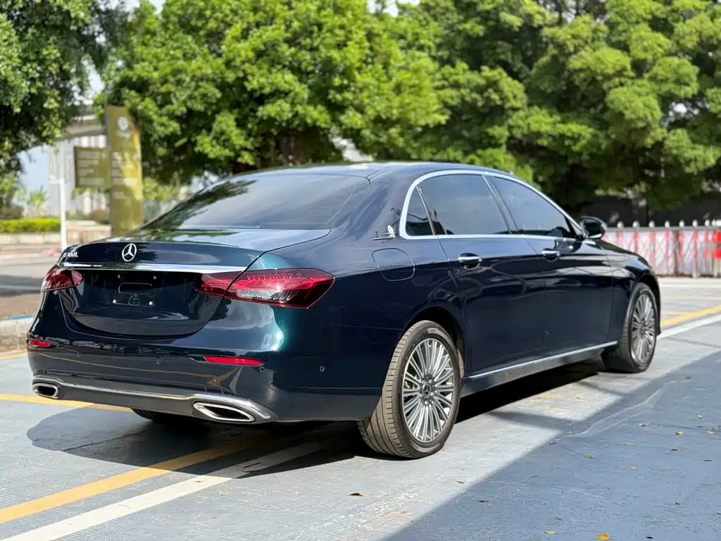 MERCEDES-BENZ E CLASS