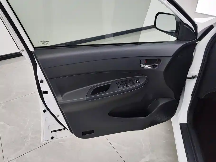 BYD F3 — миниатюра 7