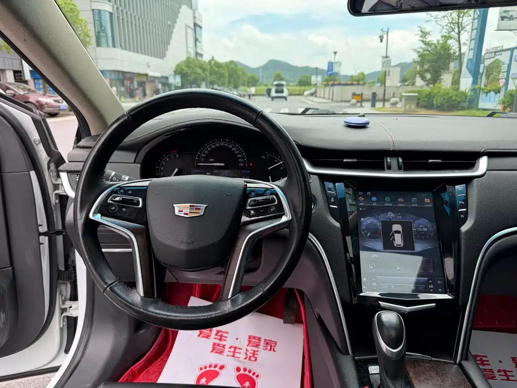Cadillac XTS 2018 28T