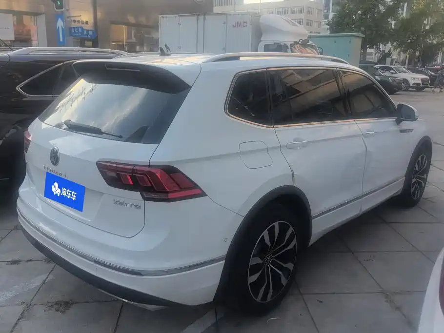 Volkswagen Tiguan L — миниатюра 3