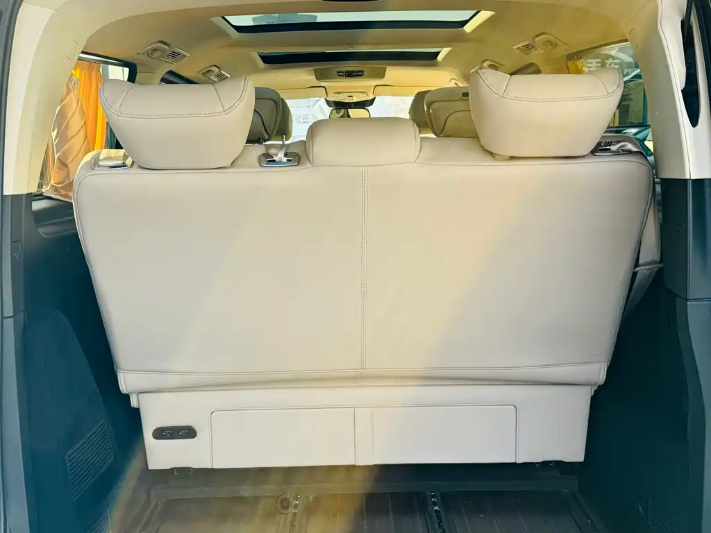 MERCEDES-BENZ V CLASS