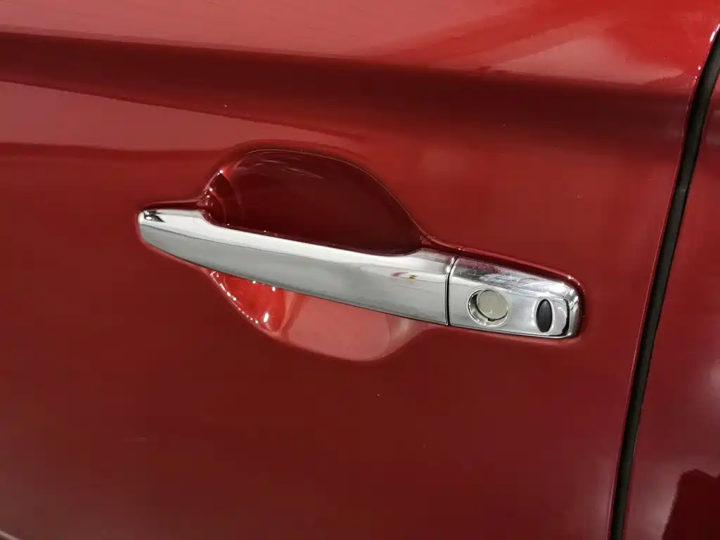 Mitsubishi Outlander — миниатюра 18