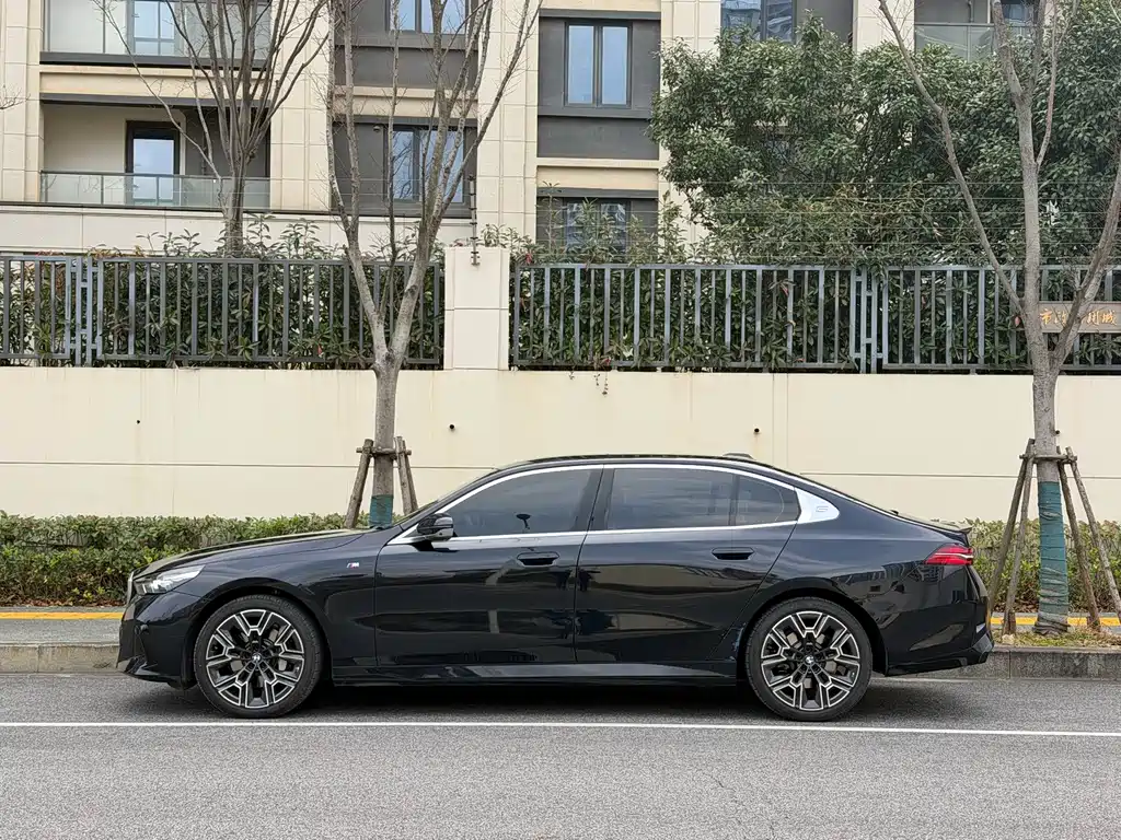 BMW 5 Series 5 2024 530Li Premium M Sport