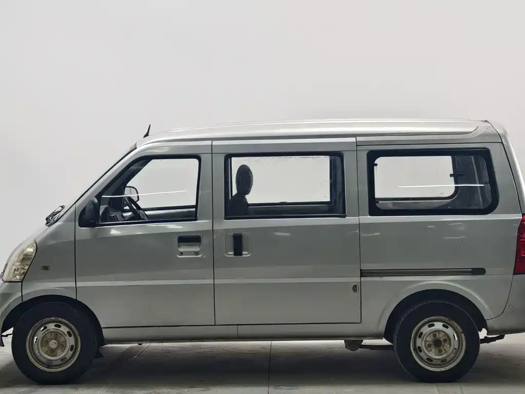 Wuling Rongguang — миниатюра 7