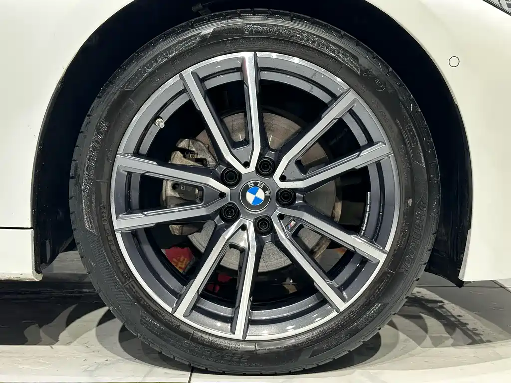 BMW  3 SERIES