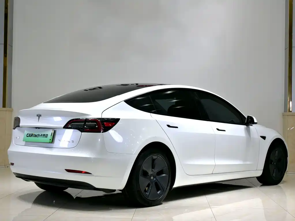 Tesla Model 3 — миниатюра 23