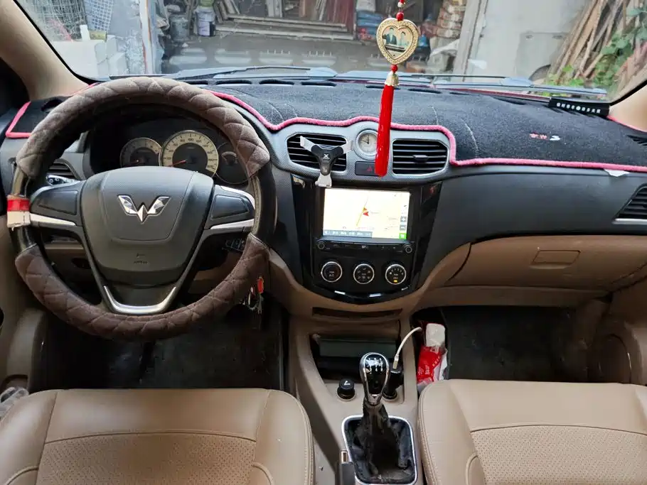 Wuling Hongguang — миниатюра 12