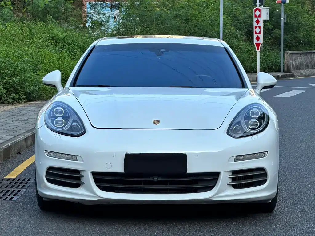Porsche Panamera — миниатюра 2