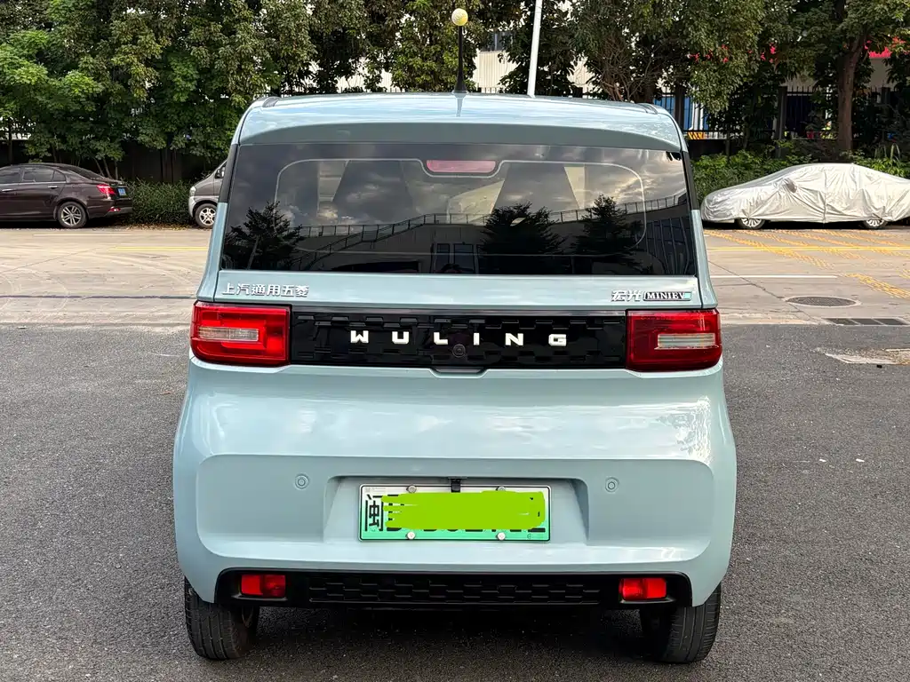 Wuling MINIEV — миниатюра 8