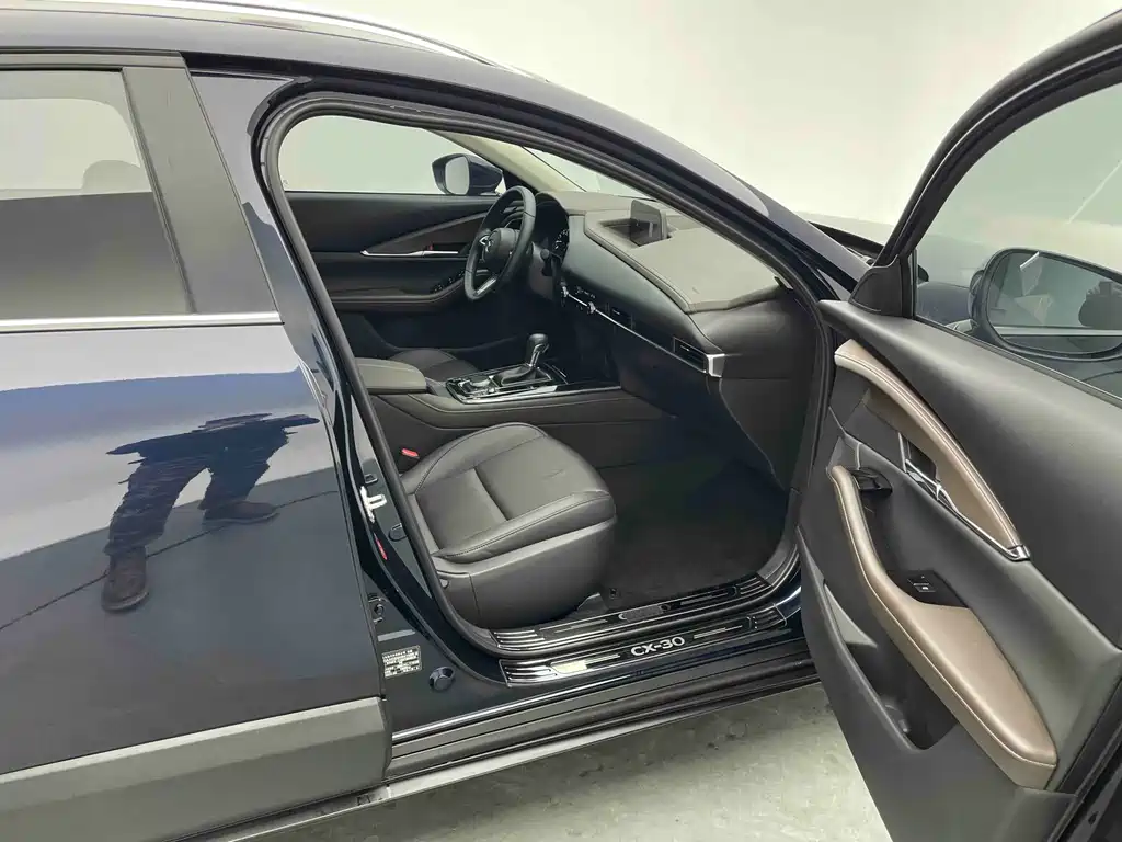 MAZDA CX 30