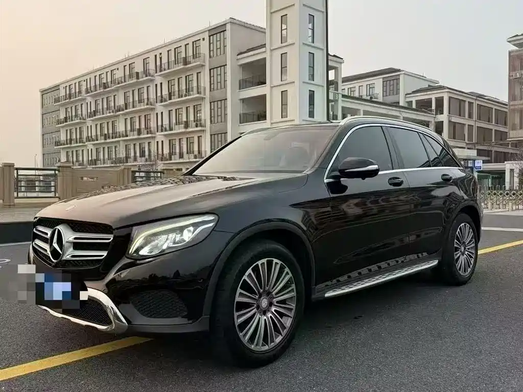 MERCEDES-BENZ GLC